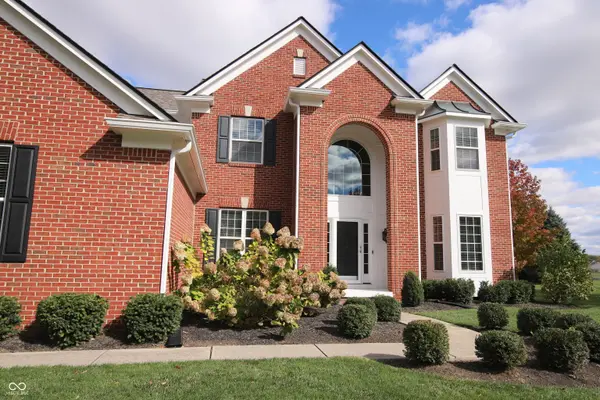 11833 Walker LN, Fishers, IN 46037