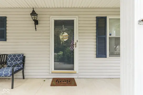 596 Briarwood LN, Bedford, IN 47421