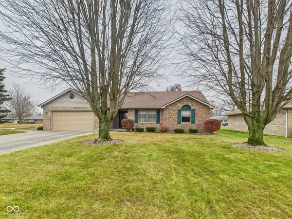 211 Orchard LN, Alexandria, IN 46001
