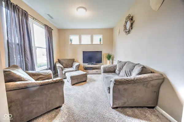 6026 Stroup DR, Noblesville, IN 46062