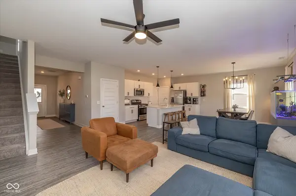 346 Switchgrass LN, New Whiteland, IN 46184
