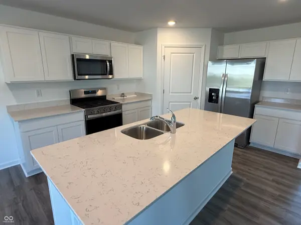 6826 Henley WAY, Indianapolis, IN 46221