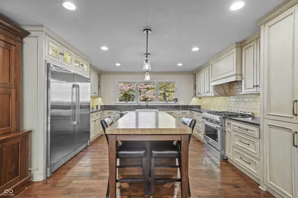 11416 Forest Knoll CIR, Fishers, IN 46037