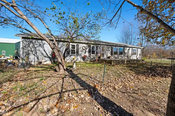 583 Old Moore LN, Martinsville, IN 46151