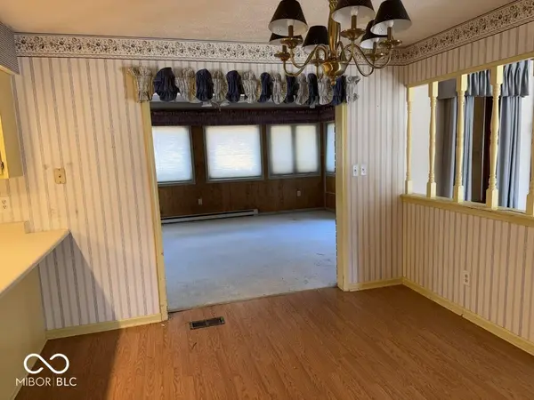 691 Sunbeam CIR, Indianapolis, IN 46231