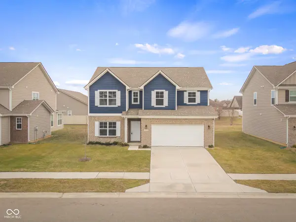 5737 Lauren LN, Columbus, IN 47203