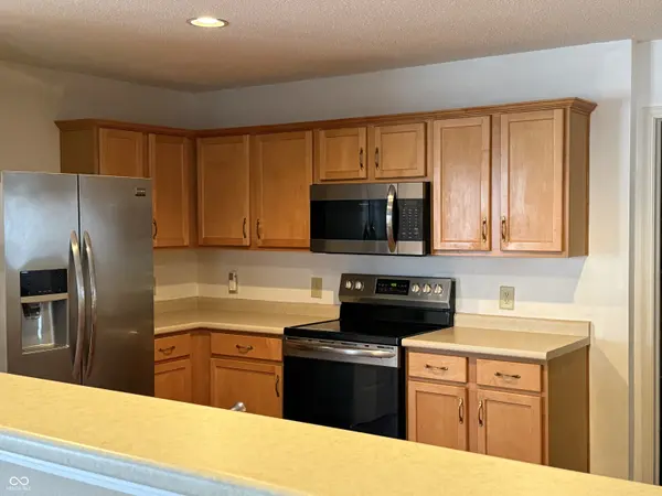 10414 Bicknell CIR, Fishers, IN 46038