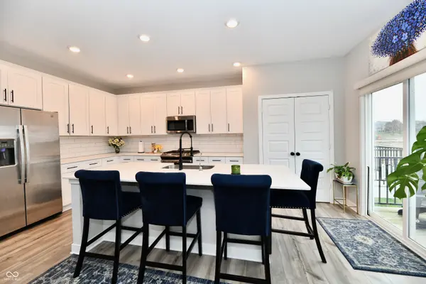 6988 Sunstone PL, Carmel, IN 46033
