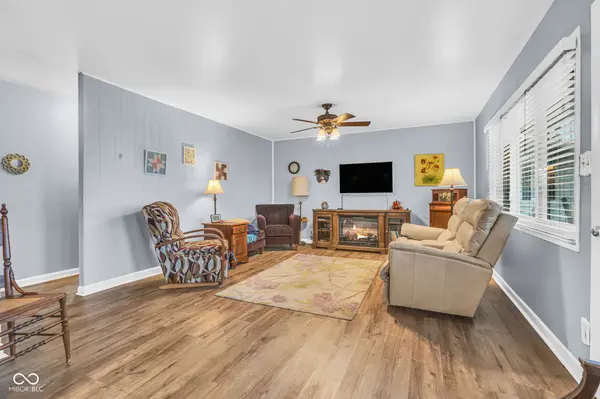 239 Shelton PL, Whiteland, IN 46184