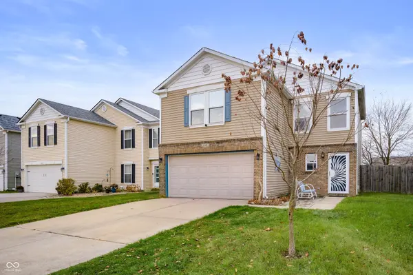 8395 S Firefly DR, Pendleton, IN 46064