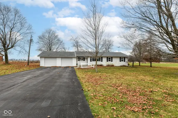 9815 E 266th ST, Arcadia, IN 46030