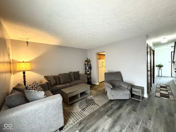 7445 Melanie LN, Indianapolis, IN 46217