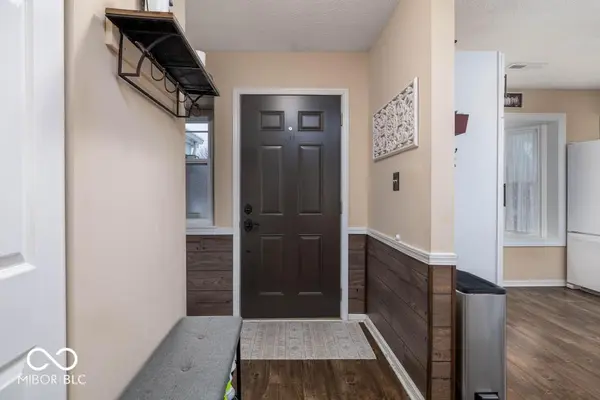 7721 Hollow Ridge CIR, Indianapolis, IN 46256