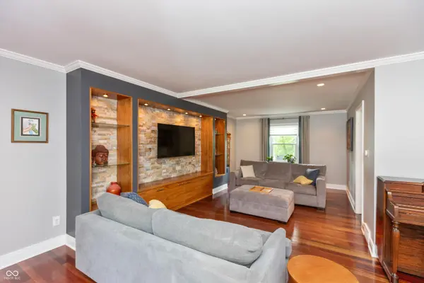 3713 Coventry WAY, Carmel, IN 46033