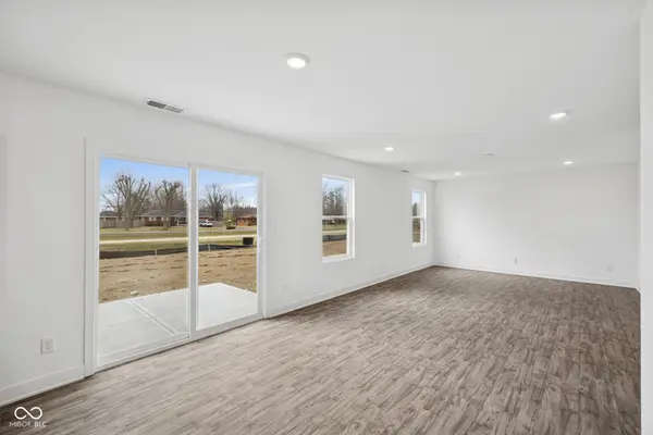 7125 Waylon WAY, Indianapolis, IN 46239