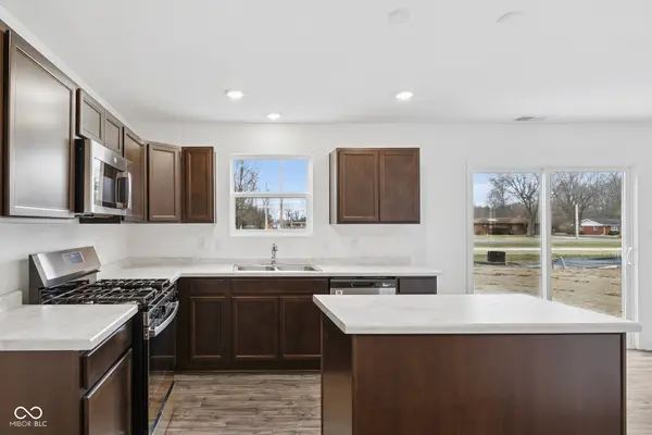 7125 Waylon WAY, Indianapolis, IN 46239