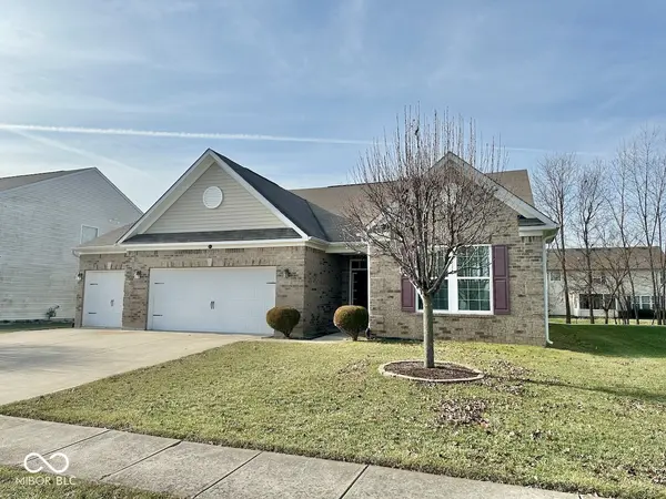 1566 Valdarno DR, Greenwood, IN 46143