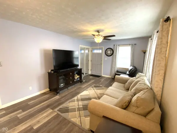 216 S 7th AVE, Beech Grove, IN 46107