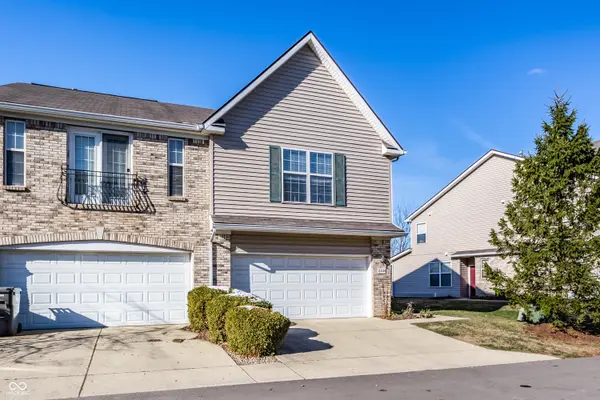 6220 Bishops Pond LN, Indianapolis, IN 46268