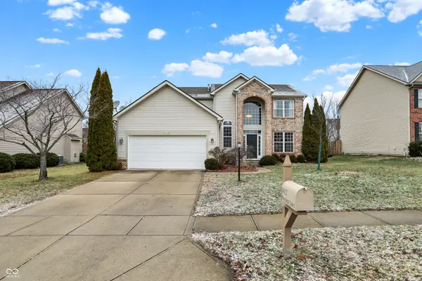 5812 Bluestem CT, Carmel, IN 46033