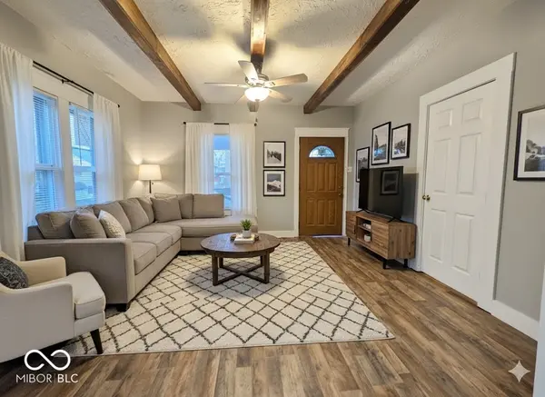 2011 McKinley ST, Anderson, IN 46016