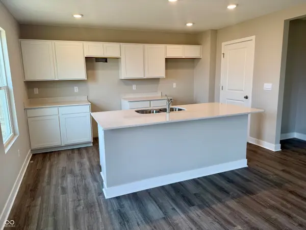 6235 Bunting DR, Indianapolis, IN 46221