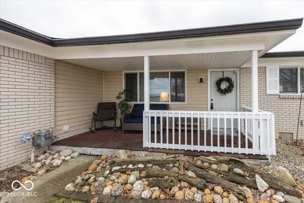 657 W Brookville RD, Fountaintown, IN 46130