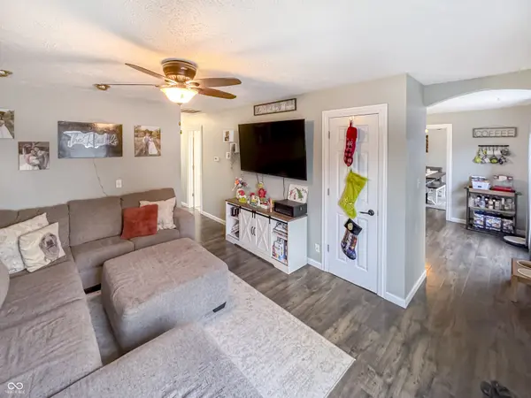 118 Brentwood LN, Whiteland, IN 46184