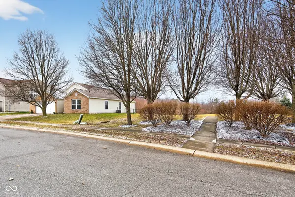 6234 Amber Valley LN, Indianapolis, IN 46237