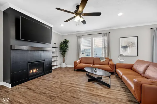 20184 Fenside XING, Westfield, IN 46074