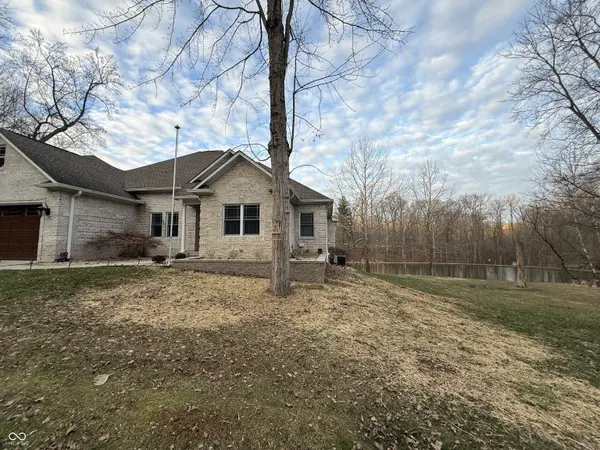 1326 E Browning CT, Martinsville, IN 46151