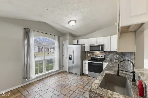 6091 E Newberry CT, Camby, IN 46113