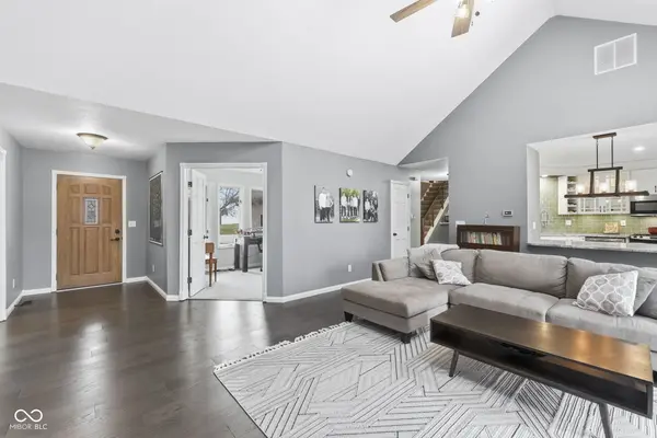 1171 Waterford DR, Avon, IN 46123