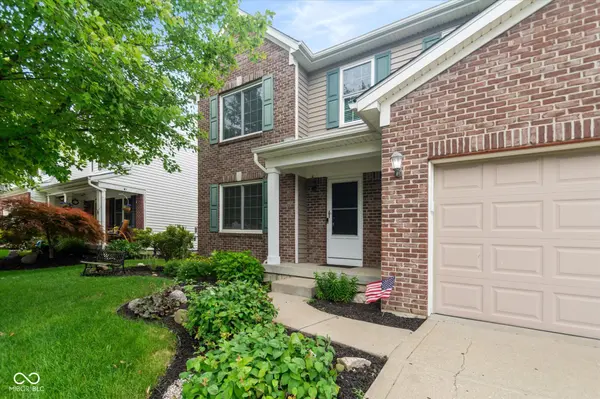 14446 Chapelwood LN, Fishers, IN 46037