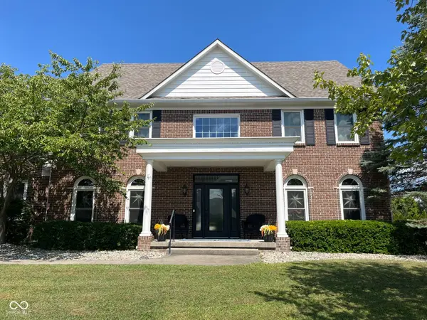 4155 S Siefert CT, New Palestine, IN 46163