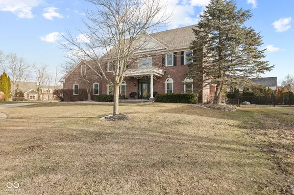 4155 S Siefert CT, New Palestine, IN 46163