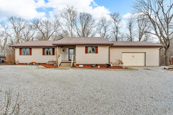 684 E Bonebrake RD, Veedersburg, IN 47987