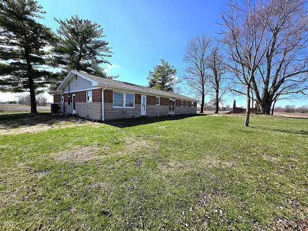 11 S 1050 W, Jamestown, IN 46147