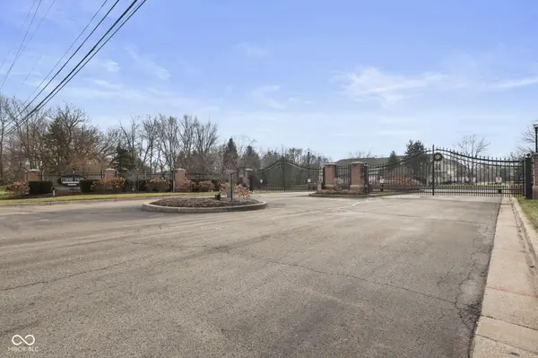 2358 Colfax LN, Indianapolis, IN 46260