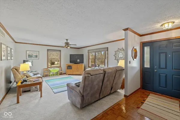 7291 E Spring Lake RD, Mooresville, IN 46158