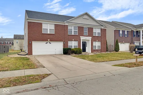 14187 Refreshing Garden LN, Fishers, IN 46038