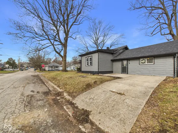 422 S Hutchinson AVE, Muncie, IN 47303