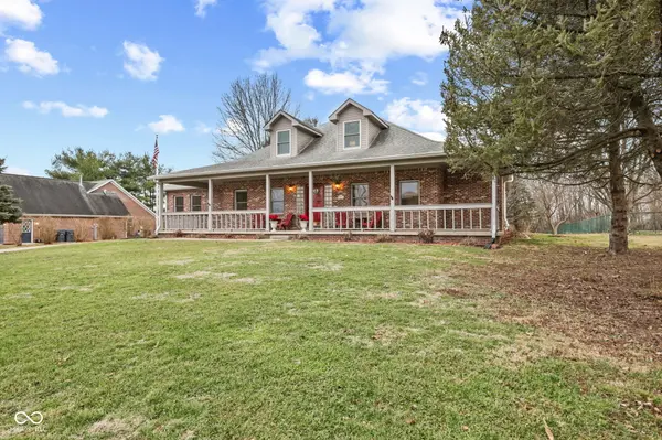 520 Denny DR, Mooresville, IN 46158