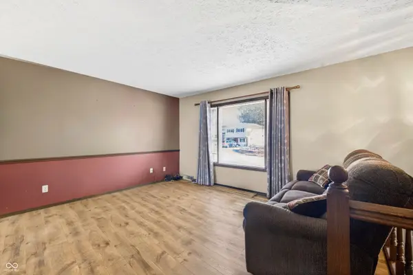 600 Forest DR, Bloomfield, IN 47424