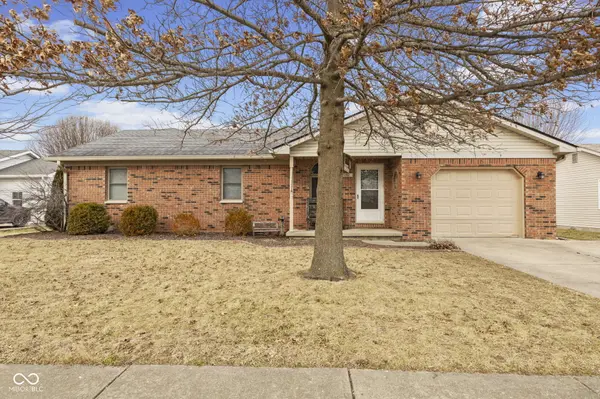 1282 Pin Oak CT,  Martinsville,  IN 46151