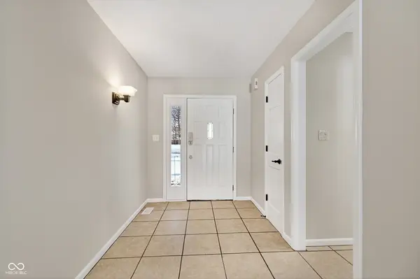 9970 Oakleaf WAY, Mccordsville, IN 46055