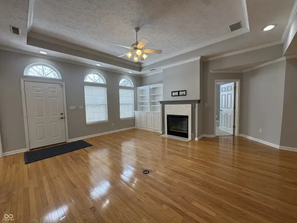 11130 Vineyard DR, Fishers, IN 46038