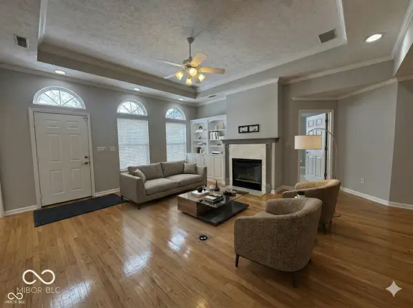 11130 Vineyard DR, Fishers, IN 46038