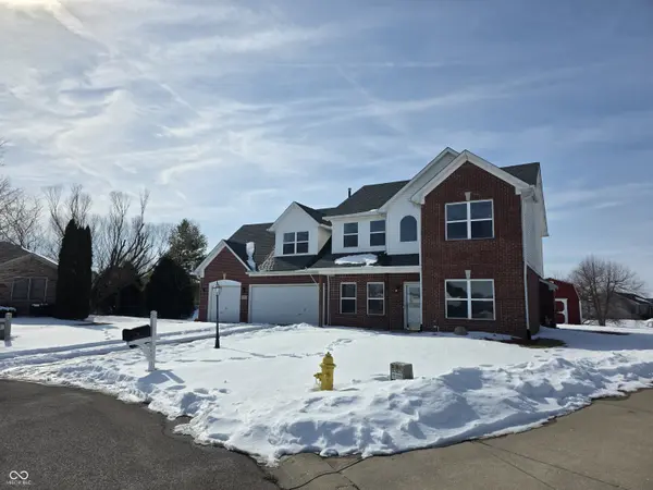 54 Spring Lake CT, Trafalgar, IN 46181