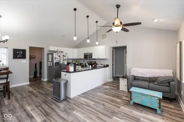 12911 N Paddock RD, Camby, IN 46113